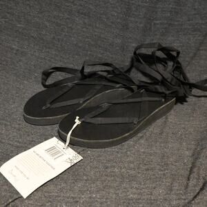NEW Sseko Designs Women's 5 Black Ribbon Sandals NWT